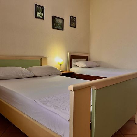 Grande House Appartement Tirana Buitenkant foto