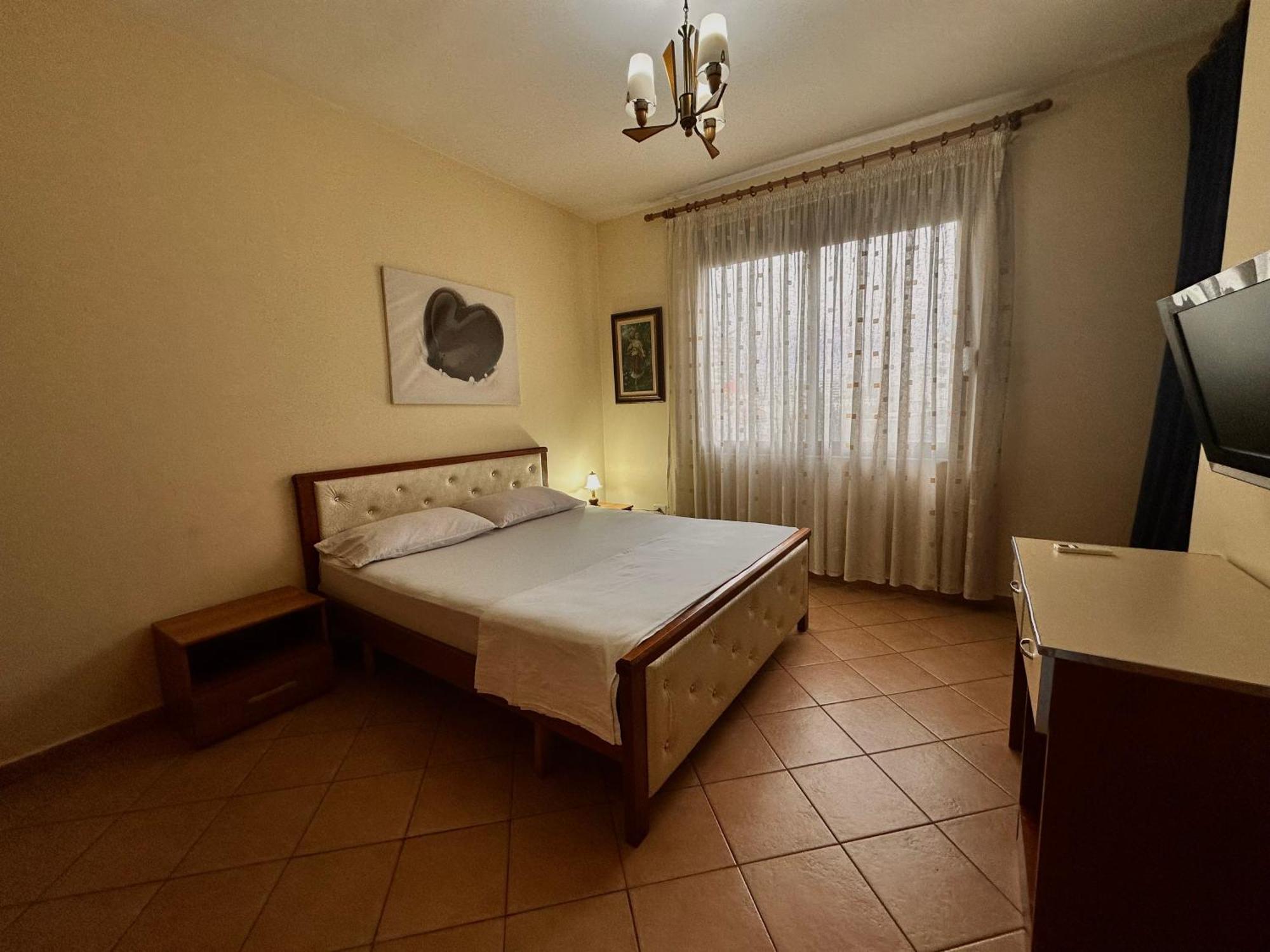 Grande House Appartement Tirana Buitenkant foto