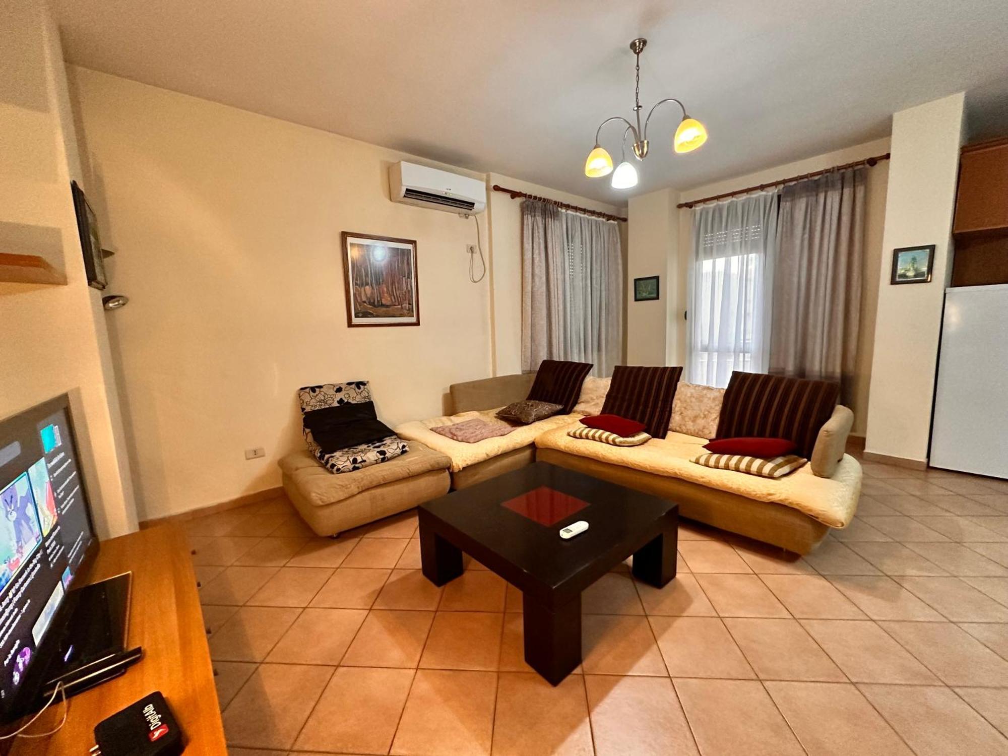 Grande House Appartement Tirana Buitenkant foto