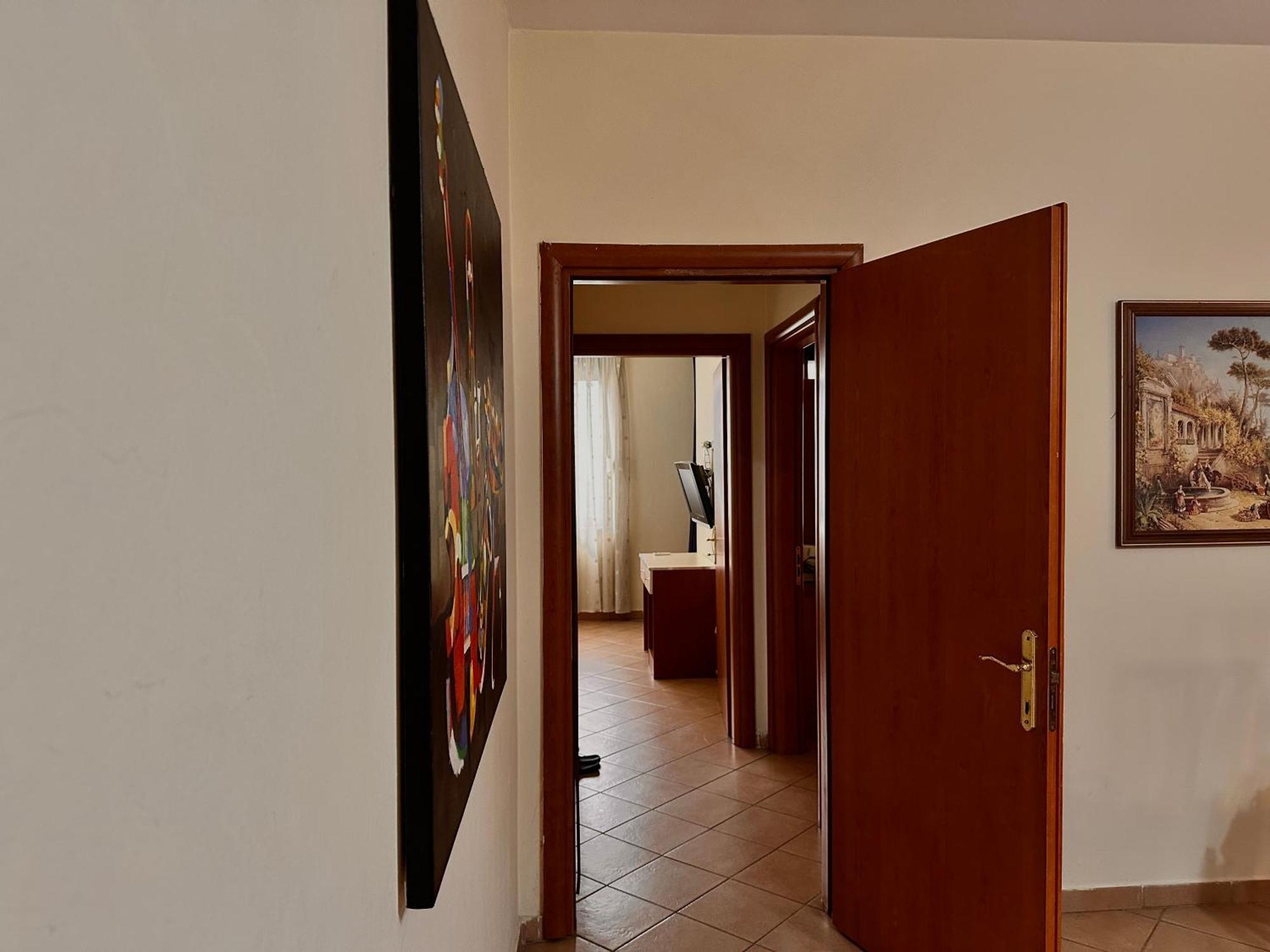 Grande House Appartement Tirana Buitenkant foto